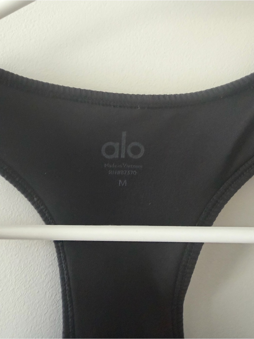 ALO Yoga Black Ribbed V‑Neck Racerback Crop Tank - Picture 3 of 3